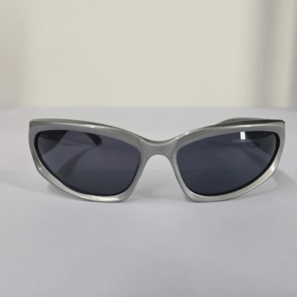 NEW Sporty Wrap Sunglasses Gray Frame Dark Lenses Y2K‎ Style Eyewear